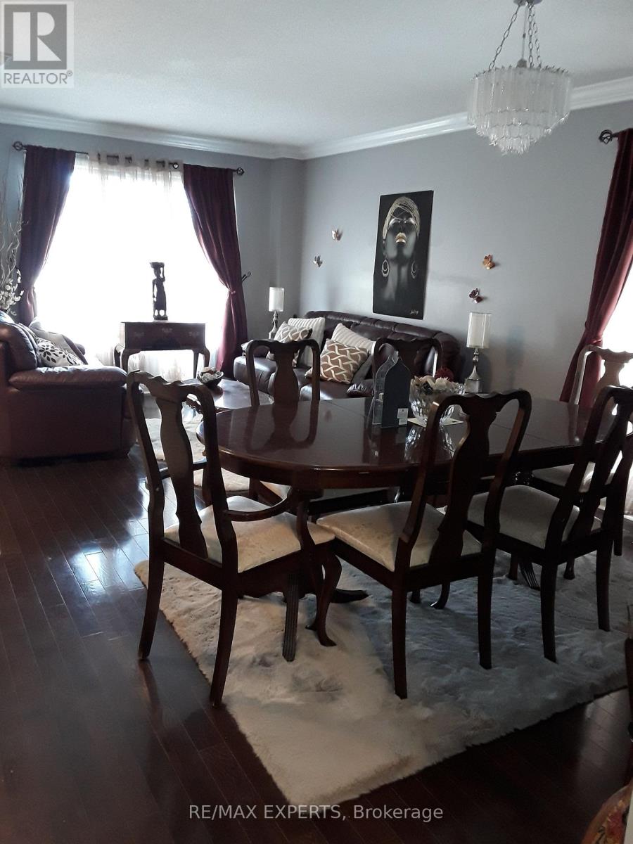 2328 Bur Oak Avenue, Markham, Ontario  L6E 1L7 - Photo 4 - N13606872