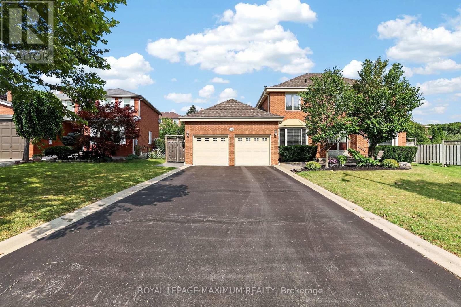 33 WHITBURN CRESCENT, Vaughan, Ontario