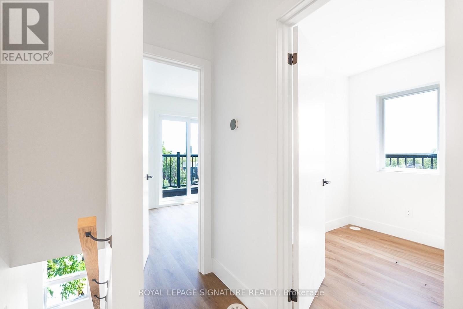 7 Earnscliffe Road, Toronto, Ontario M6E 1J4 - Photo 12 - C13513900