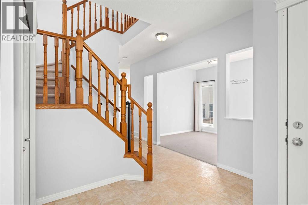 102 Kincora Glen Mews NW, Calgary, Alberta  T3R 0B6 - Photo 4 - A2318093