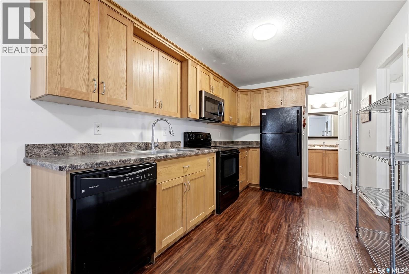 1957 Halifax Street, Regina, Saskatchewan  S4P 1T6 - Photo 5 - SK043695