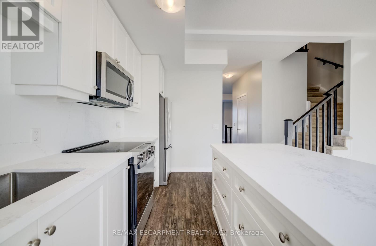 247 Burke Street, Hamilton, Ontario L8B 2A9 - Photo 17 - X13606928