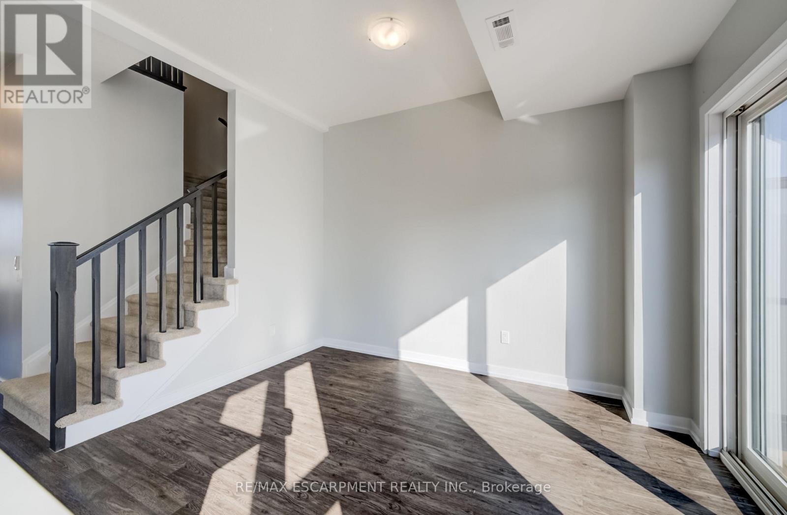 247 Burke Street, Hamilton, Ontario L8B 2A9 - Photo 18 - X13606928