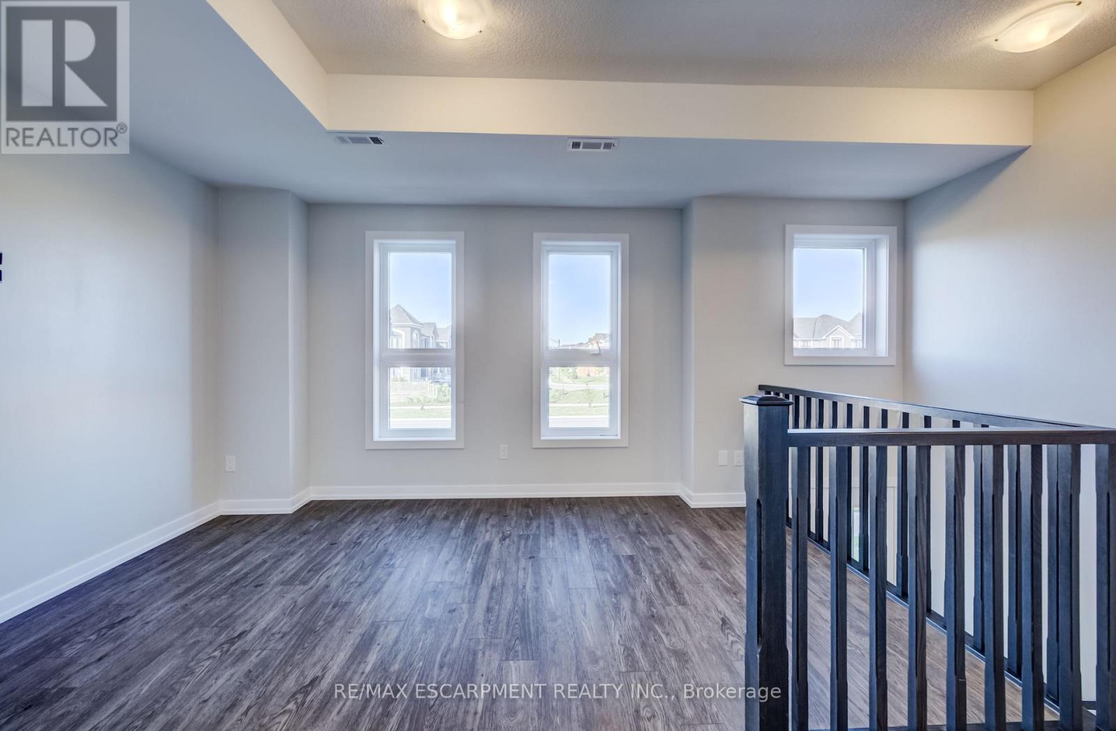 247 Burke Street, Hamilton, Ontario L8B 2A9 - Photo 6 - X13606928