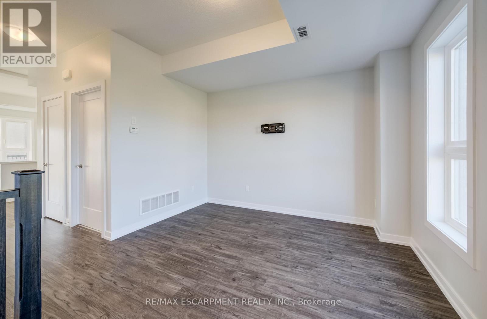 247 Burke Street, Hamilton, Ontario L8B 2A9 - Photo 8 - X13606928