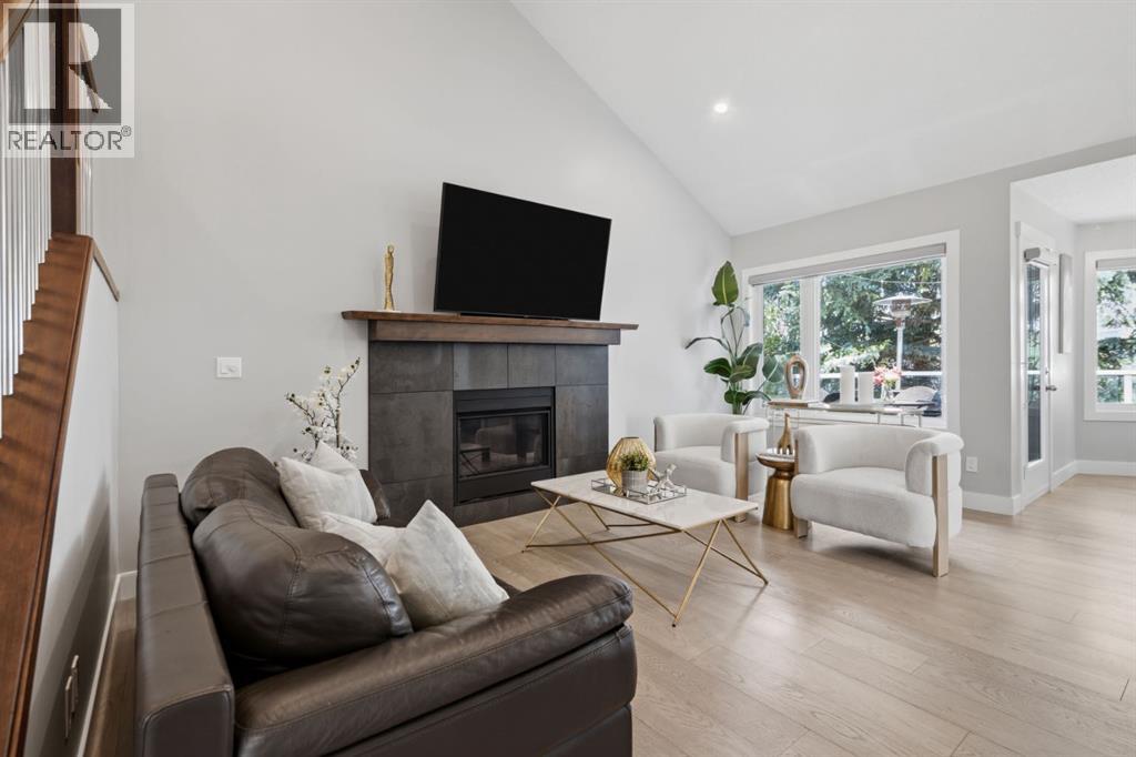 30 Strathcona Road SW, Calgary, Alberta  T3H 1V5 - Photo 9 - A2326353