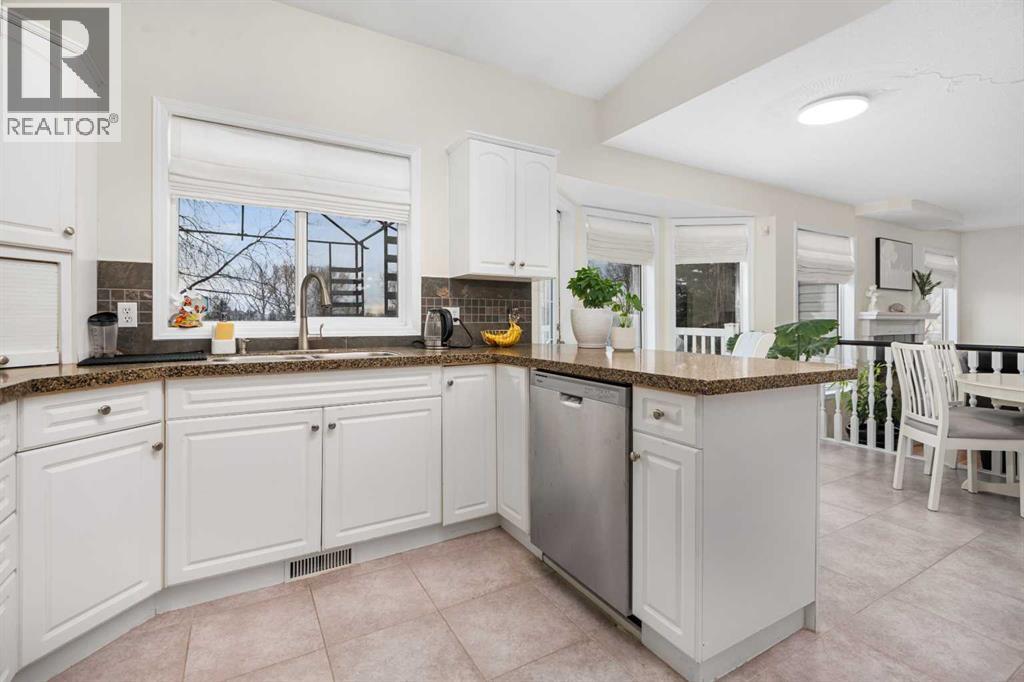 704 Woodside Drive NW, Airdrie, Alberta  T4B 2G9 - Photo 16 - A2321781