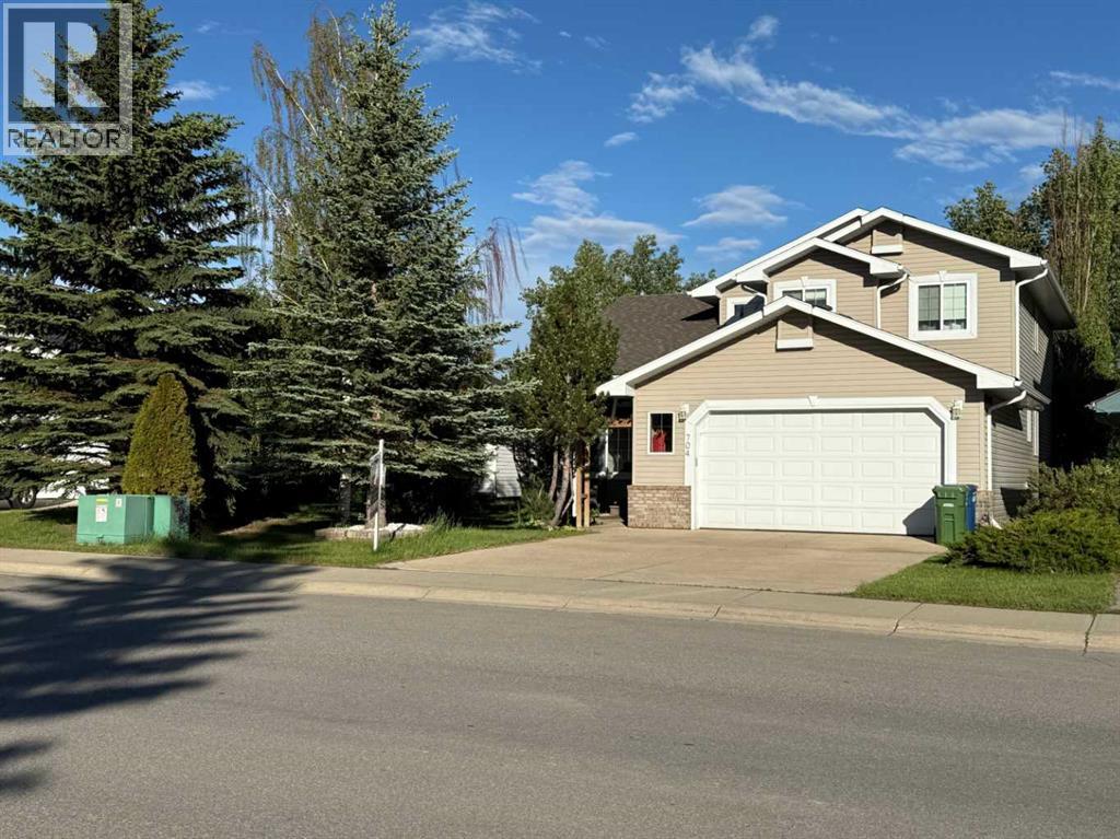 704 Woodside Drive NW, Airdrie, Alberta  T4B 2G9 - Photo 2 - A2321781