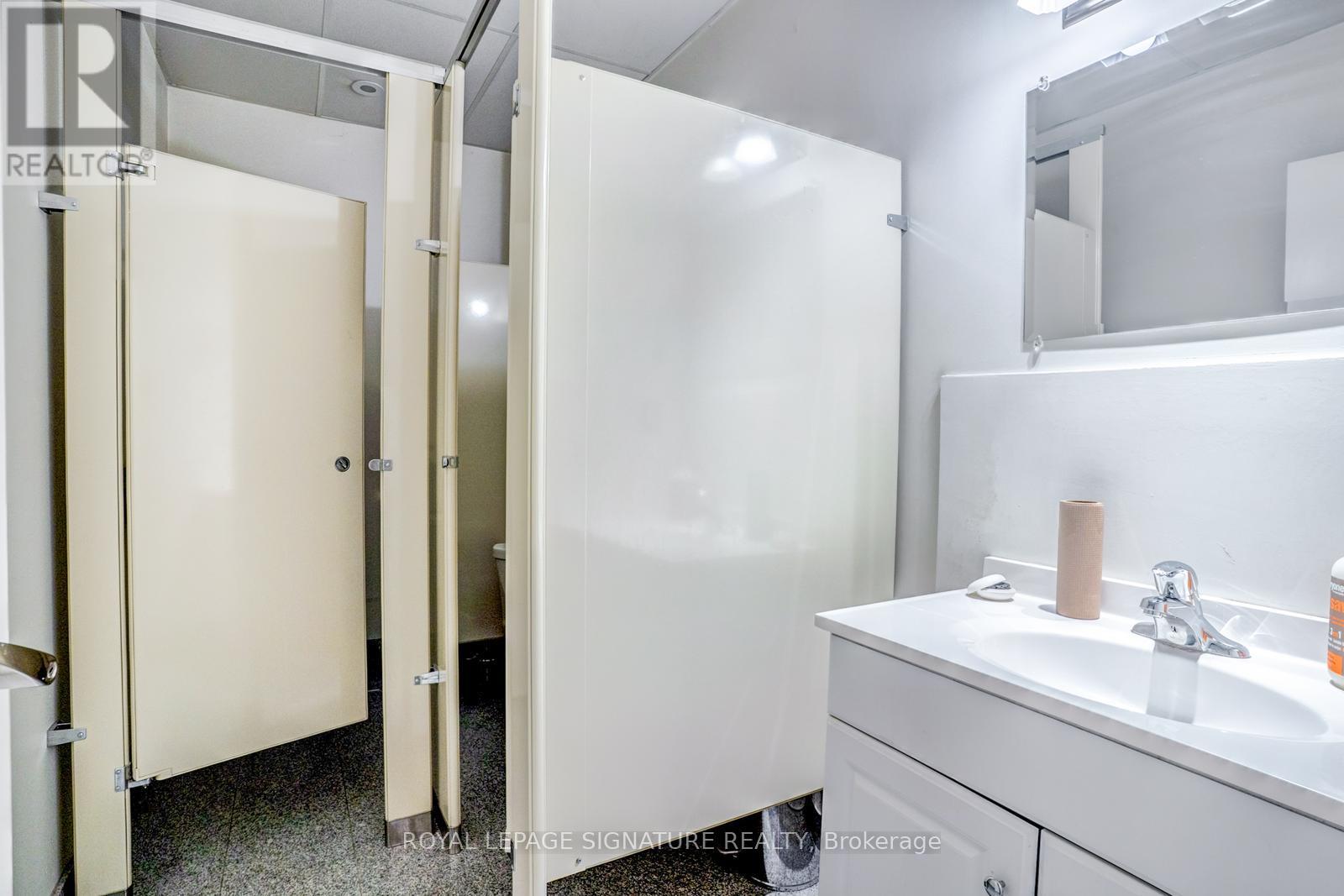 Unit 2 - 80 Mitchell Avenue, Toronto (Niagara), Ontario  M6J 1C1 - Photo 9 - C13606976