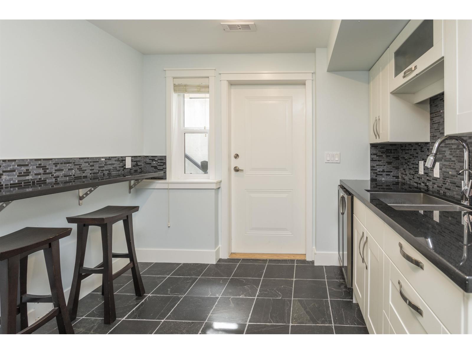 17300 0b Street, Surrey, British Columbia  V3Z 8L2 - Photo 28 - R3145467