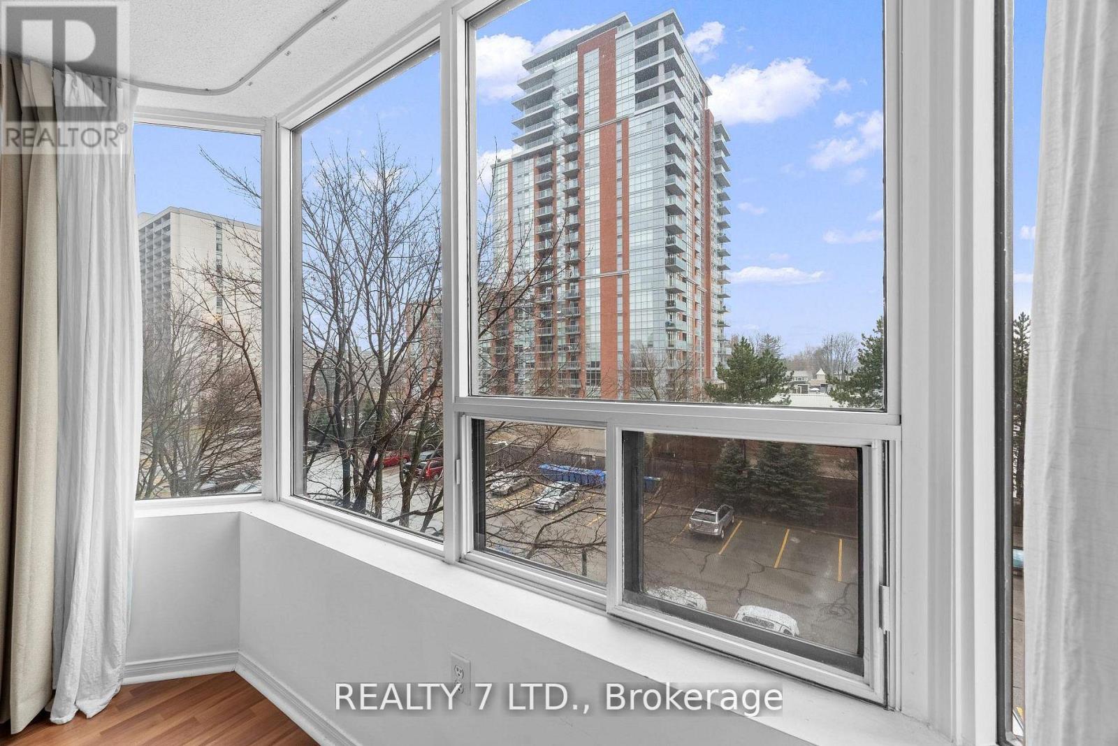 412 - 1270 Maple Crossing Boulevard, Burlington, Ontario  L7S 2J3 - Photo 11 - W13470028