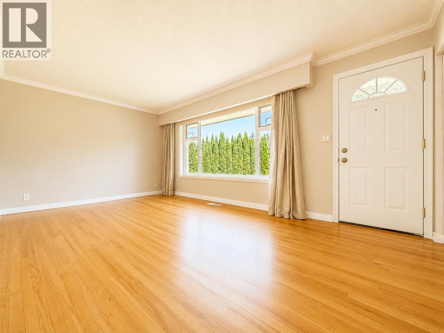 910 Robinson Street, Coquitlam, British Columbia  V3J 4G6 - Photo 10 - R3149682