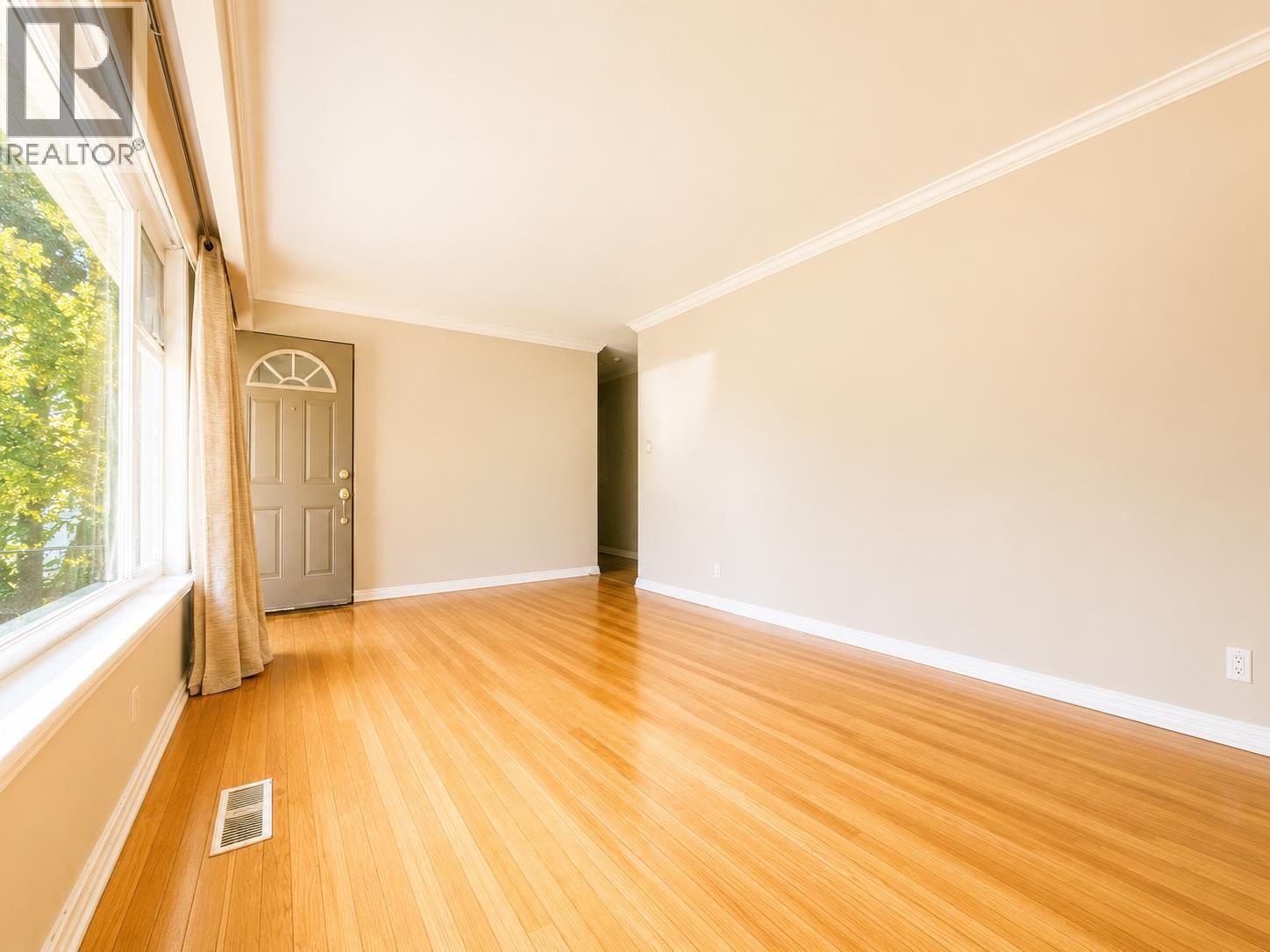 910 Robinson Street, Coquitlam, British Columbia  V3J 4G6 - Photo 12 - R3149682