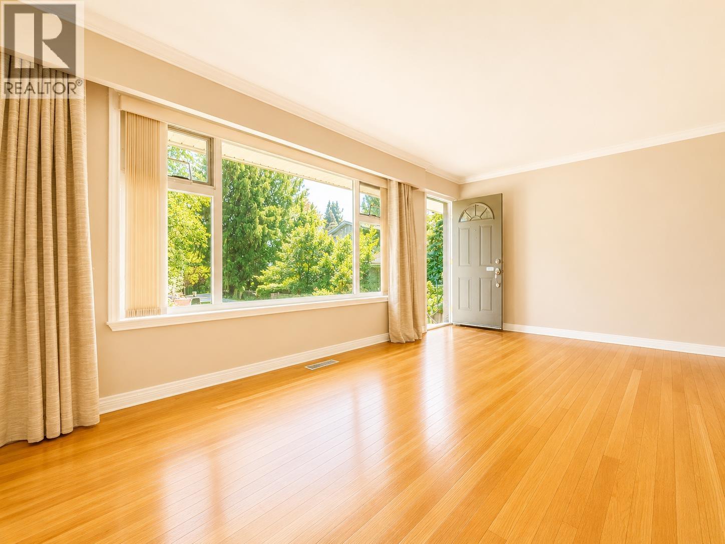 910 Robinson Street, Coquitlam, British Columbia  V3J 4G6 - Photo 13 - R3149682