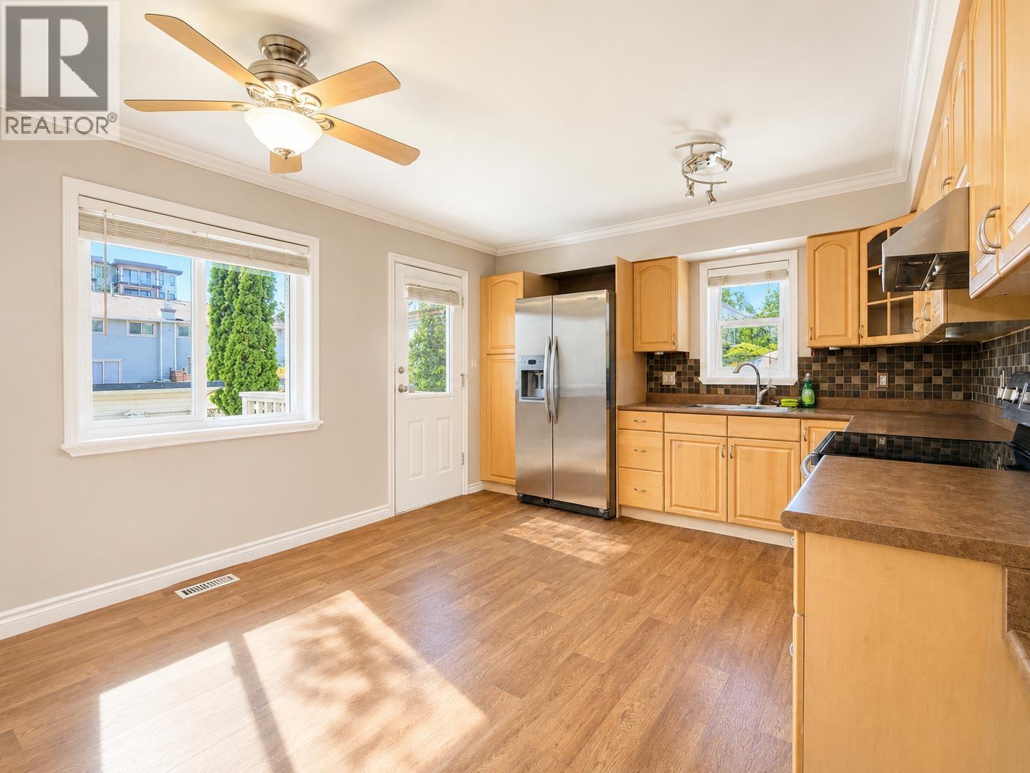 910 Robinson Street, Coquitlam, British Columbia  V3J 4G6 - Photo 7 - R3149682
