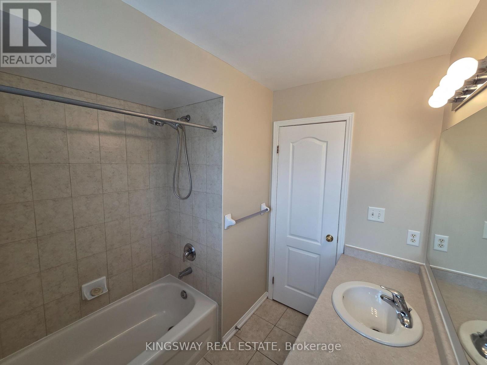28 Tidemore Heights, Hamilton, Ontario  L8E 0B7 - Photo 20 - X13571712
