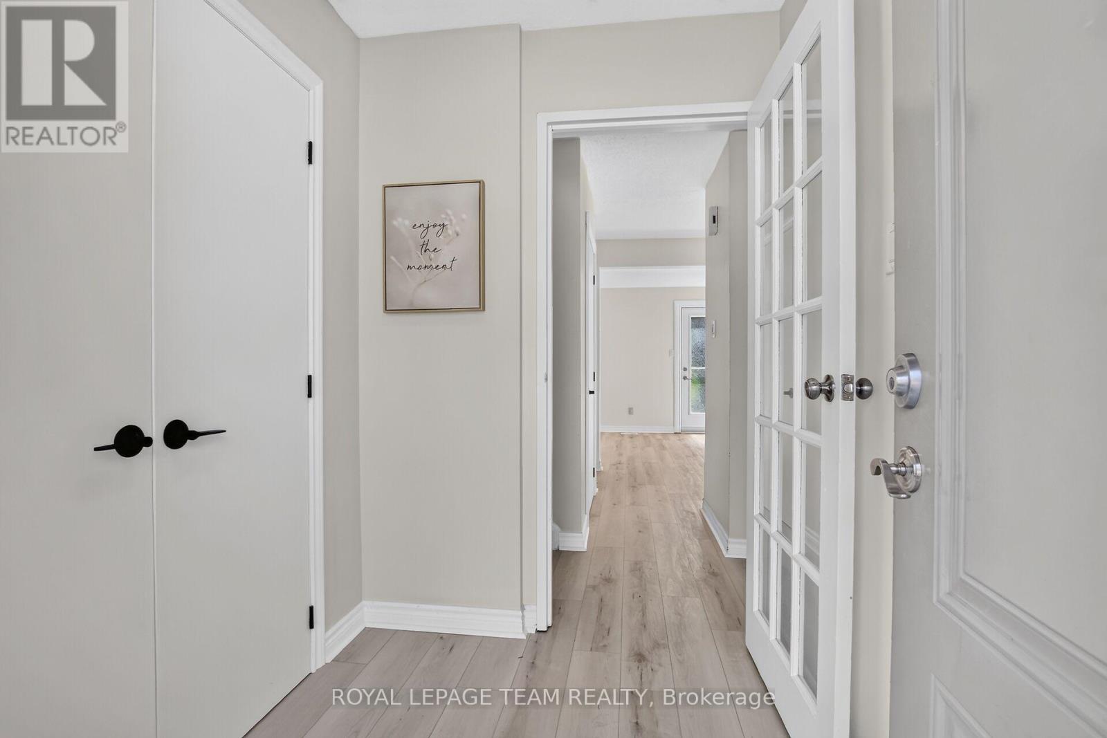 120 Mcclintock Way, Ottawa, Ontario  K2L 2A4 - Photo 3 - X13607022
