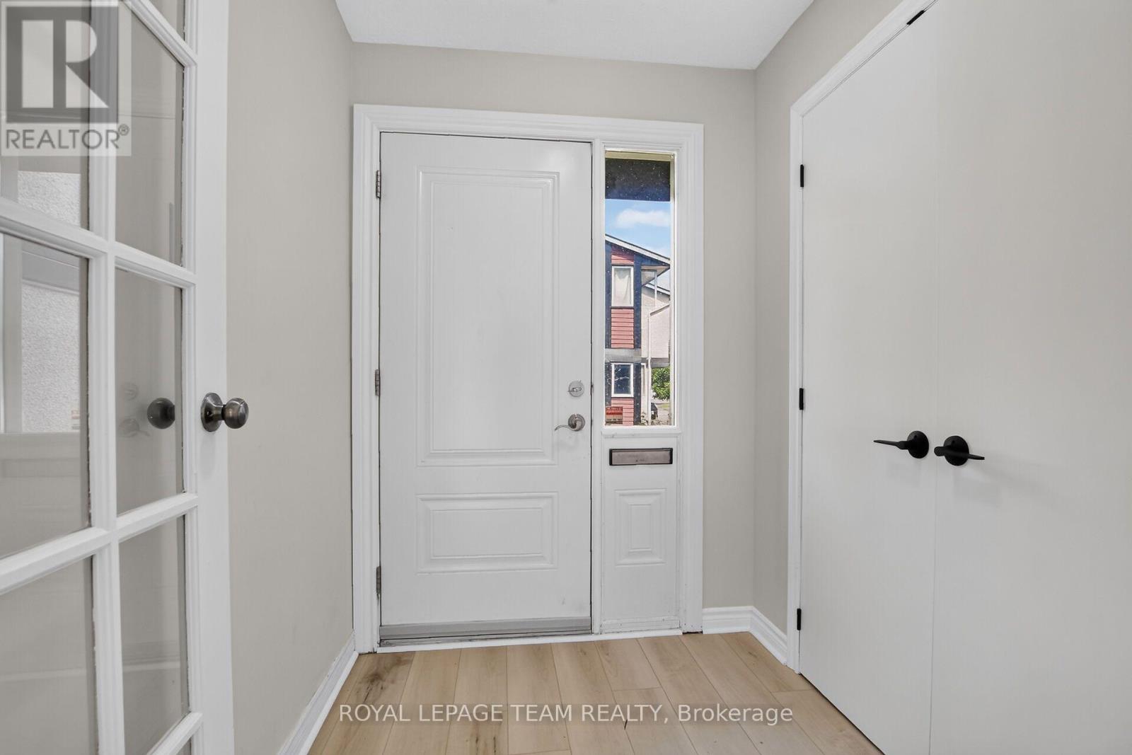 120 Mcclintock Way, Ottawa, Ontario  K2L 2A4 - Photo 4 - X13607022