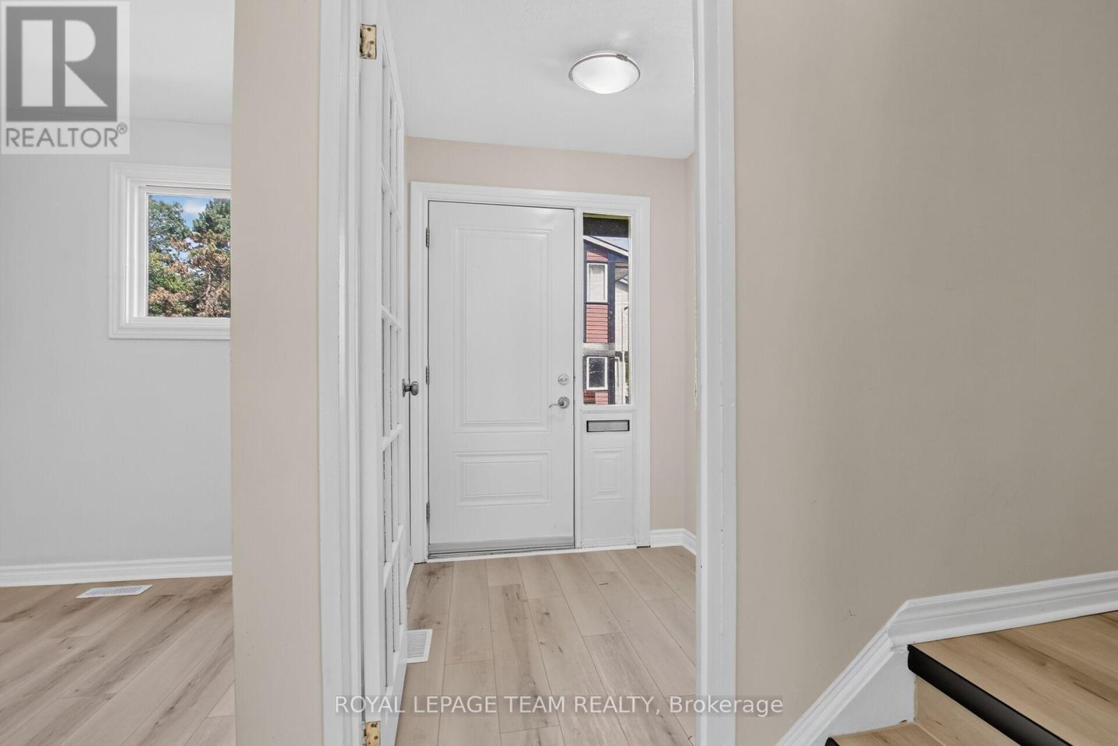 120 Mcclintock Way, Ottawa, Ontario  K2L 2A4 - Photo 5 - X13607022