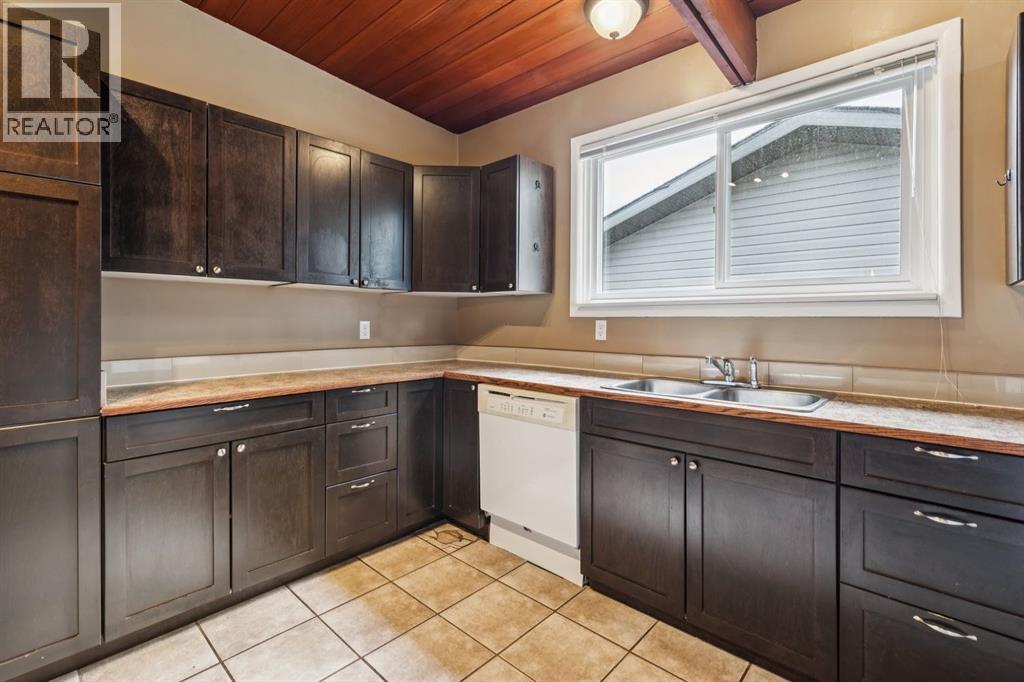 2144 Chilcotin Road Nw, Calgary, Alberta  T2L 0X1 - Photo 15 - A2324146