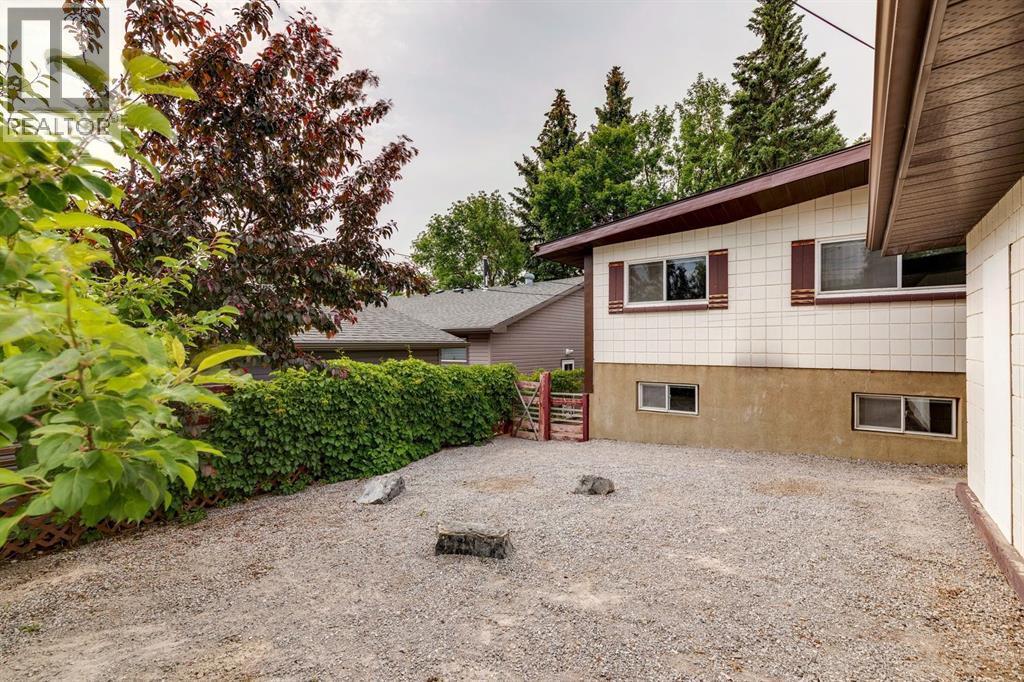2144 Chilcotin Road Nw, Calgary, Alberta  T2L 0X1 - Photo 35 - A2324146