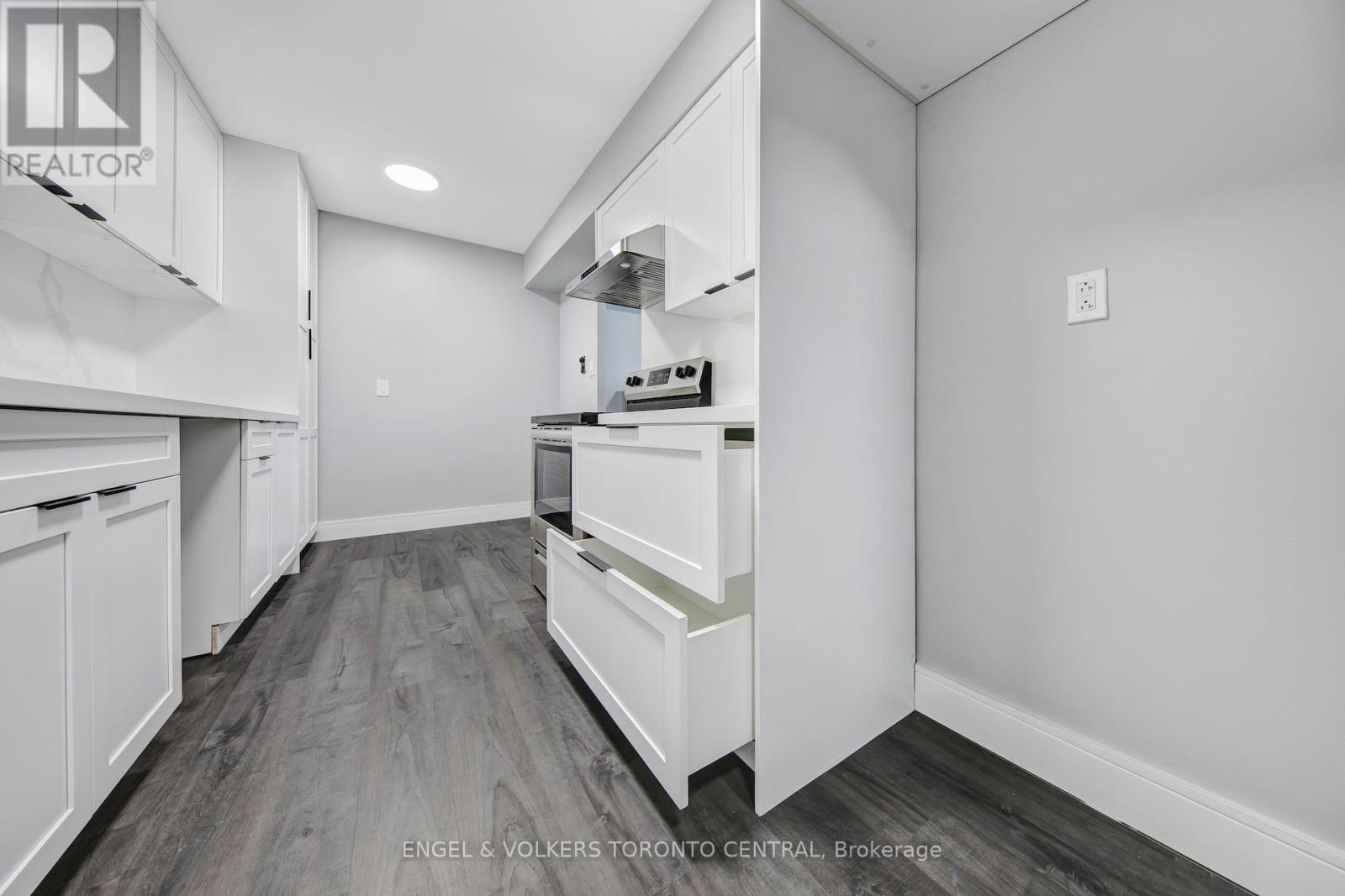 606 - 15 Sewells Road, Toronto, Ontario  M1B 3V7 - Photo 11 - E13238012