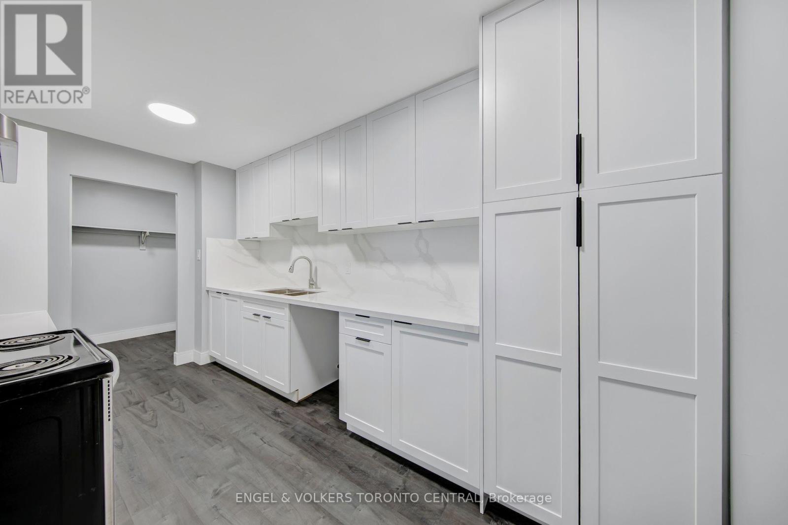 606 - 15 Sewells Road, Toronto, Ontario  M1B 3V7 - Photo 13 - E13238012