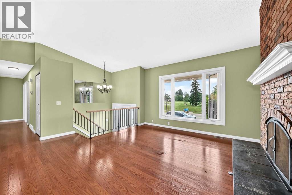 11335 Braeside Drive SW, Calgary, Alberta  T2W 2V6 - Photo 11 - A2331242
