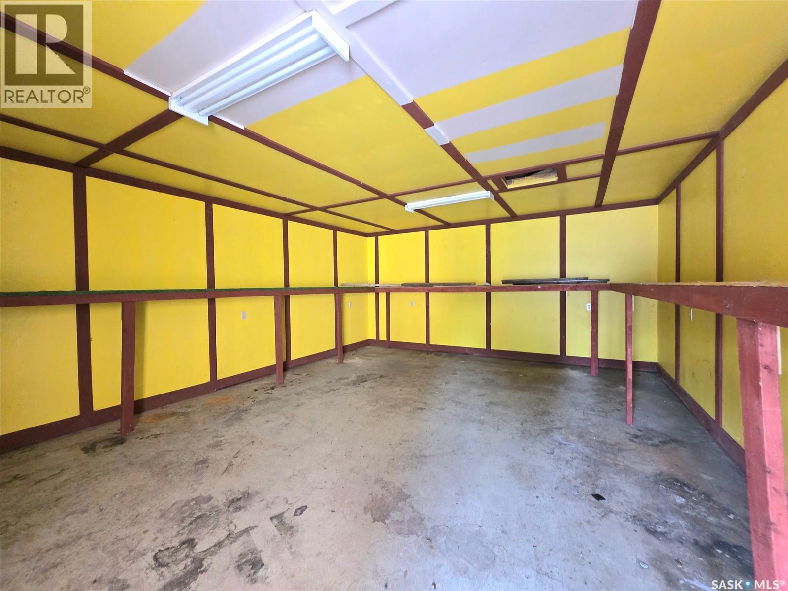 3322 5th Avenue, Regina, Saskatchewan  S4T 3H6 - Photo 3 - SK043704