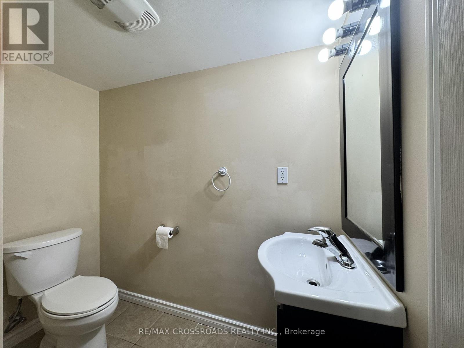 Lower - 21 Davis Road, Aurora, Ontario L4G 2B4 - Photo 6 - N13499068