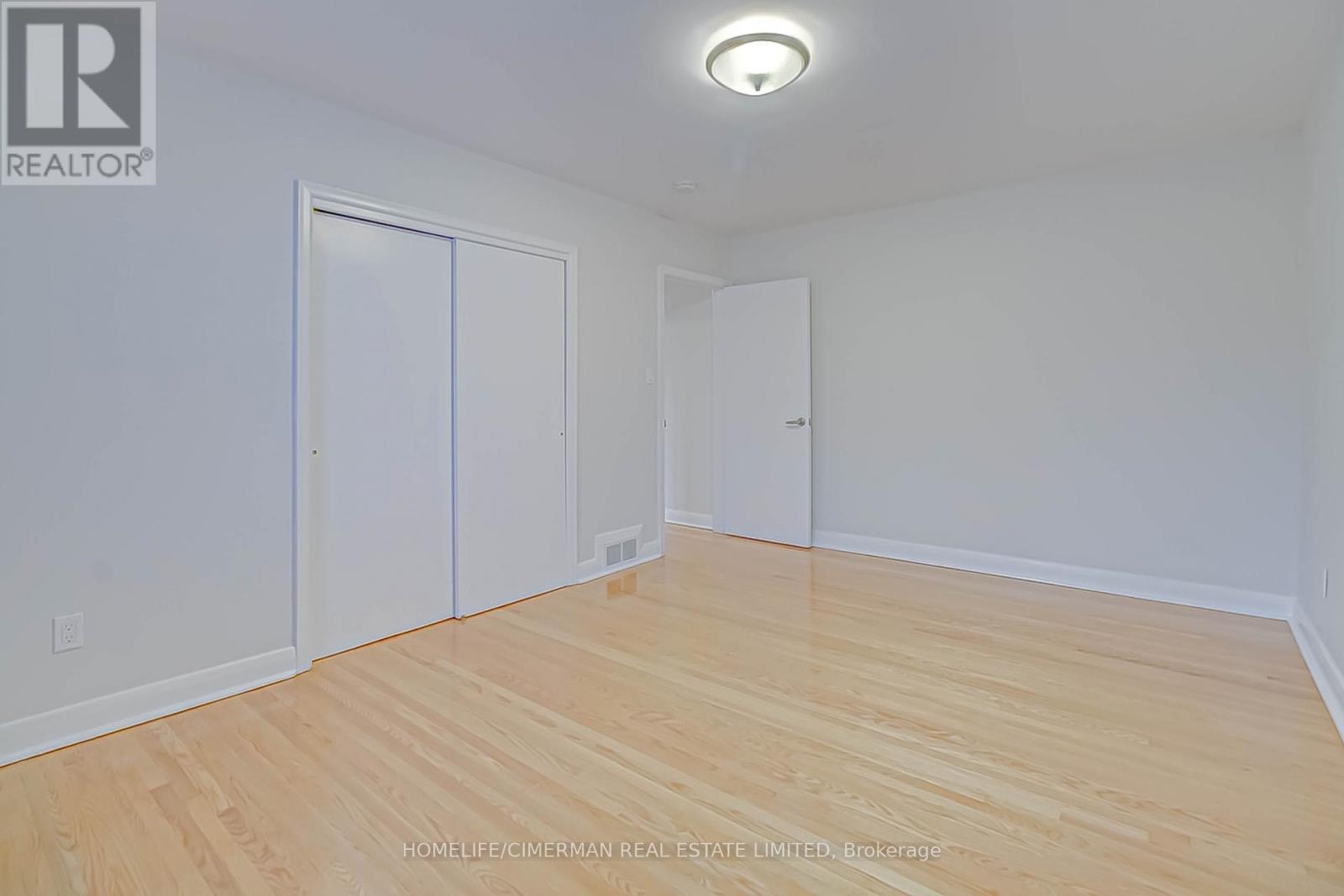 25 Sage Avenue, Toronto, Ontario  M6B 3W4 - Photo 13 - W13541816