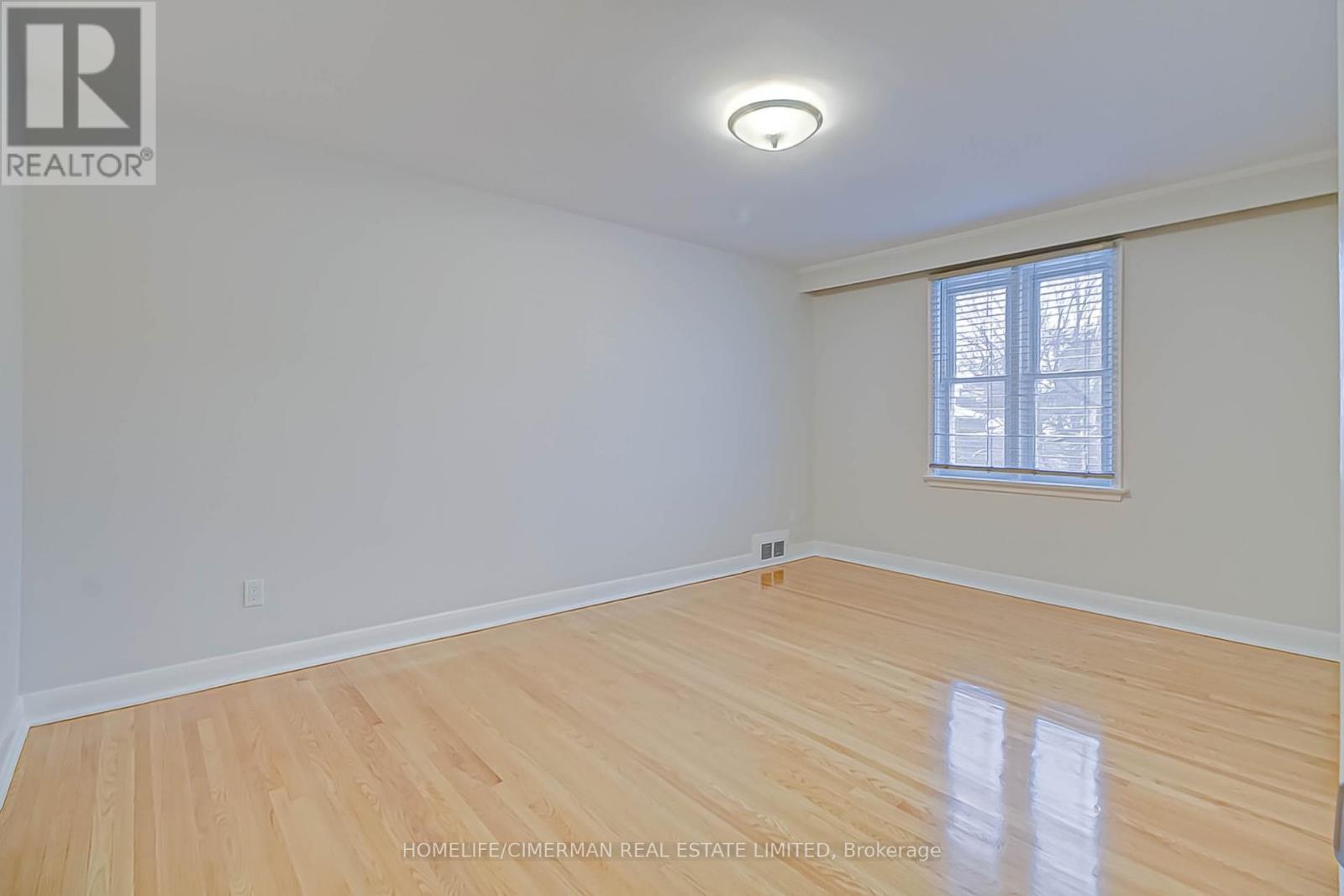 25 Sage Avenue, Toronto, Ontario  M6B 3W4 - Photo 16 - W13541816