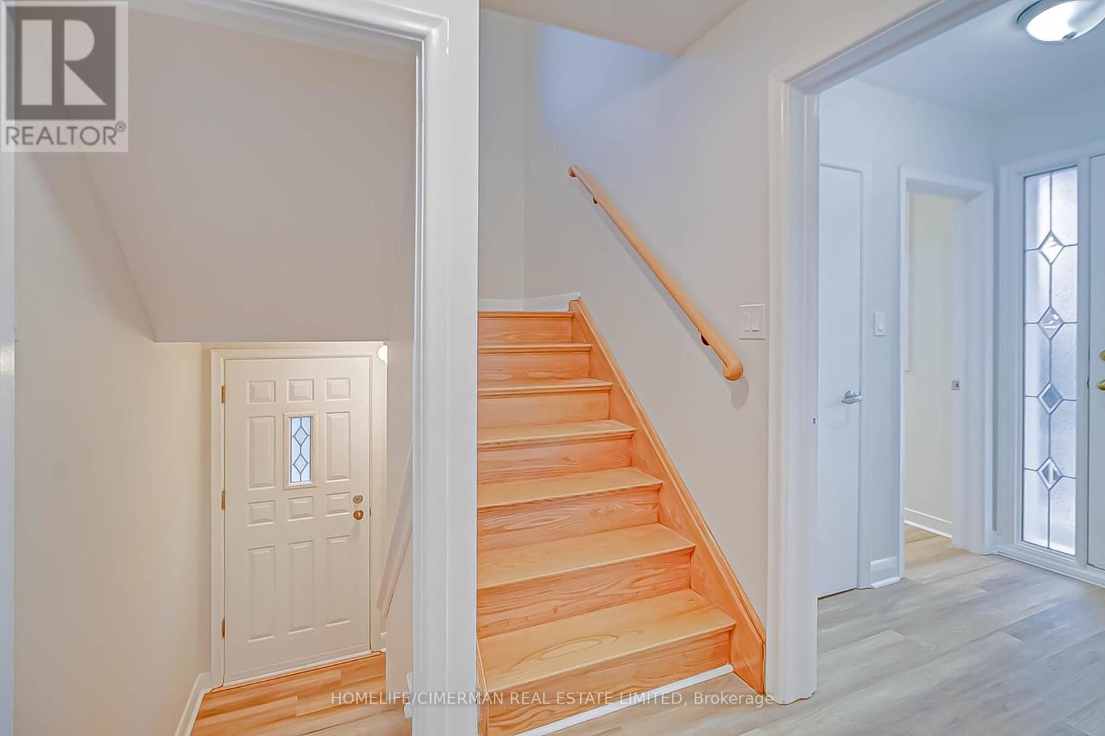 25 Sage Avenue, Toronto, Ontario  M6B 3W4 - Photo 10 - W13541816