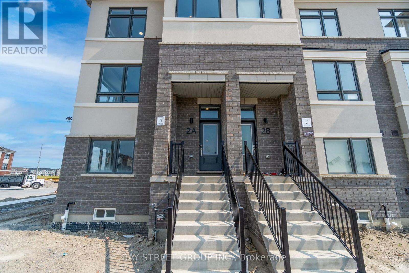 2a Big Willow Crescent, Richmond Hill, Ontario  L4E 1P3 - Photo 3 - N13607036