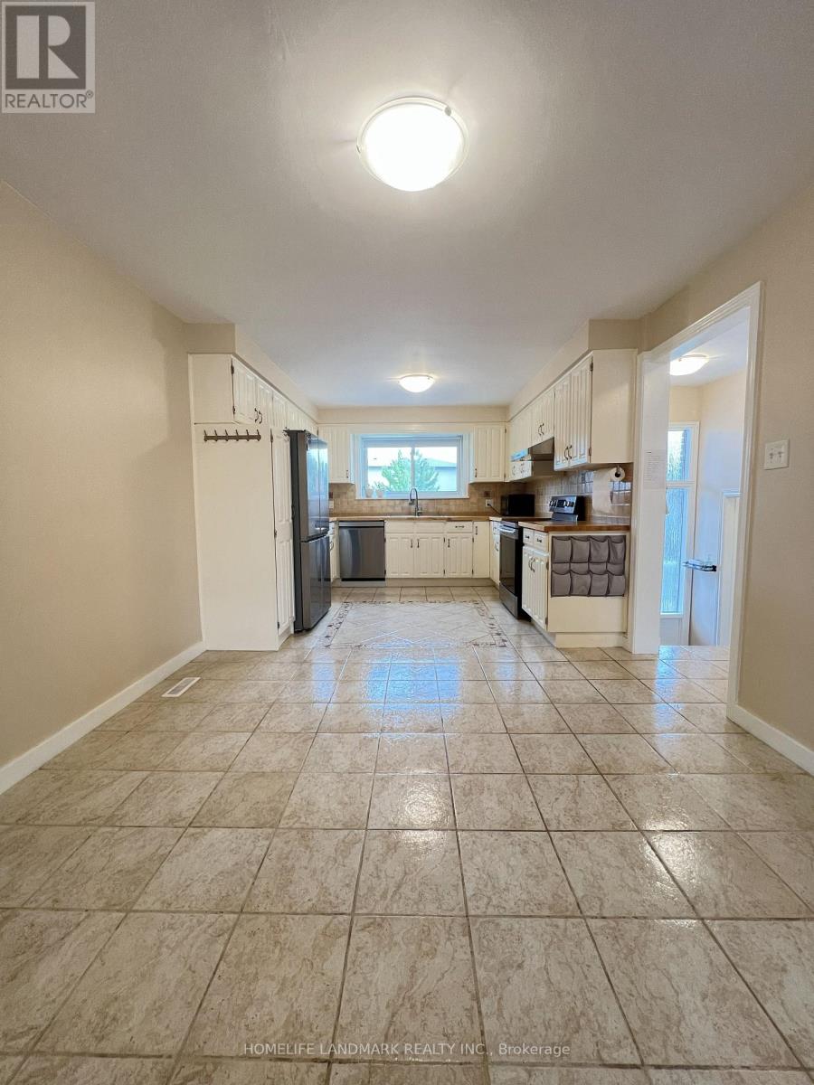 29 Tillplain Road NW, Toronto, Ontario  M3H 5R1 - Photo 13 - C13607058