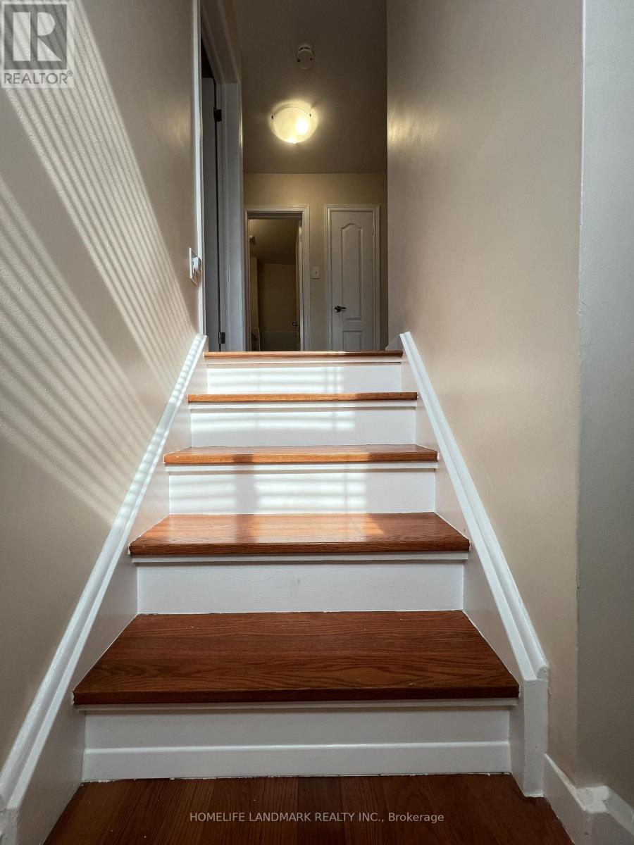 29 Tillplain Road NW, Toronto, Ontario  M3H 5R1 - Photo 20 - C13607058