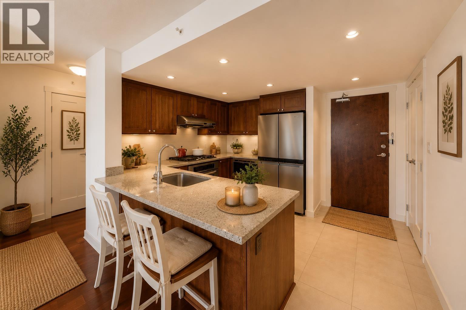 228 9373 HEMLOCK DRIVE, Richmond, British Columbia