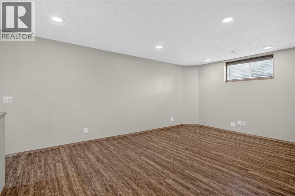 31 Fairways Drive NW, Airdrie, Alberta  T4B 2P5 - Photo 23 - A2330611