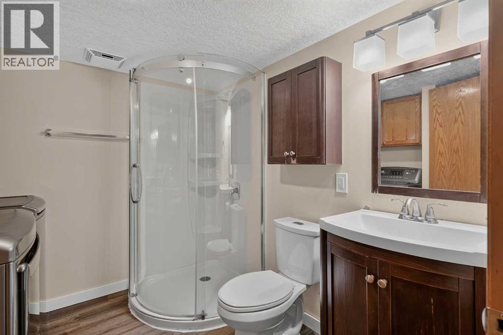 31 Fairways Drive NW, Airdrie, Alberta  T4B 2P5 - Photo 32 - A2330611