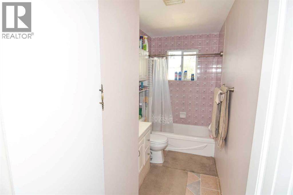 6151 Penworth Road SE, Calgary, Alberta  T2A 4J9 - Photo 34 - A2308320