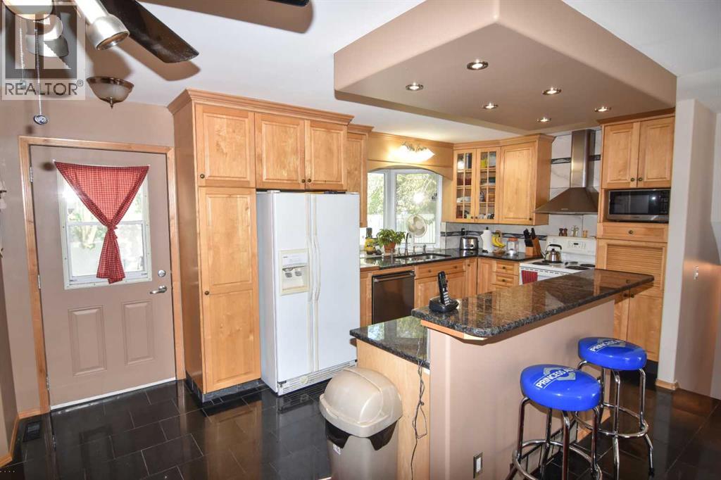 6151 Penworth Road SE, Calgary, Alberta  T2A 4J9 - Photo 7 - A2308320