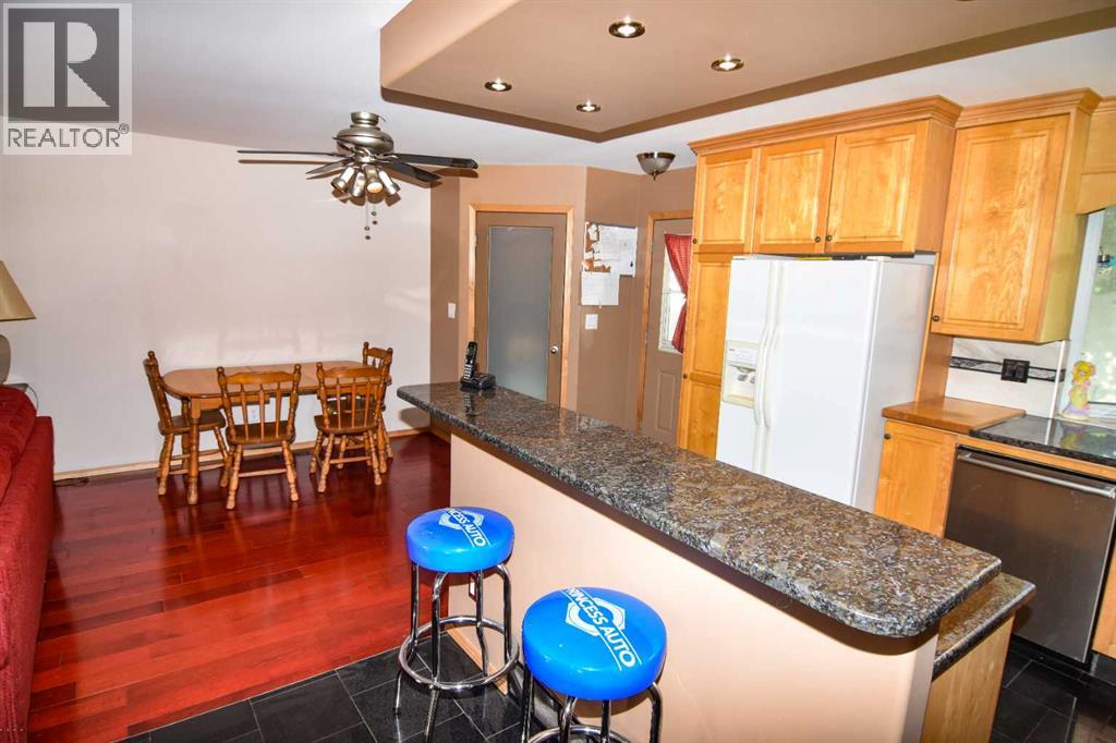 6151 Penworth Road SE, Calgary, Alberta  T2A 4J9 - Photo 6 - A2308320