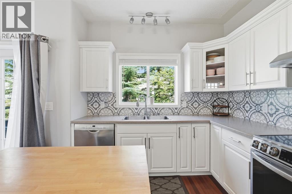 101 Sierra Morena Landing SW, Calgary, Alberta  T3H 4K3 - Photo 11 - A2309048