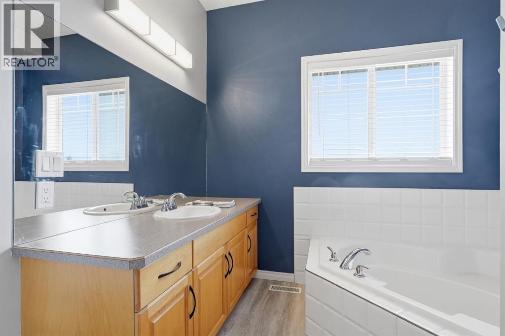 101 Sierra Morena Landing SW, Calgary, Alberta  T3H 4K3 - Photo 23 - A2309048