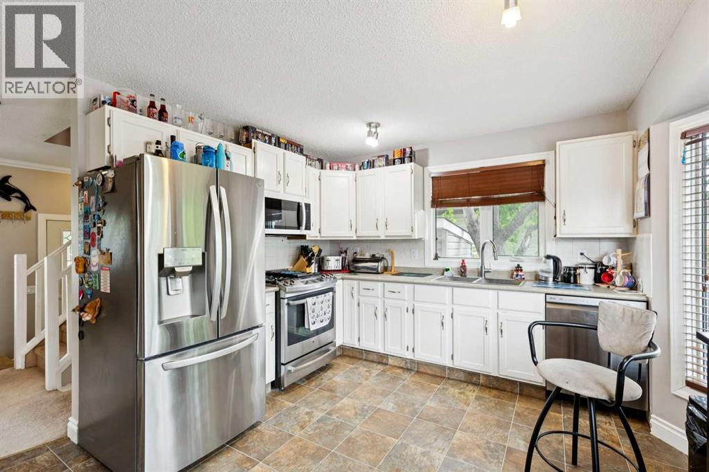 1826 Summerfield Boulevard SE, Airdrie, Alberta  T4B 1V3 - Photo 2 - A2319614