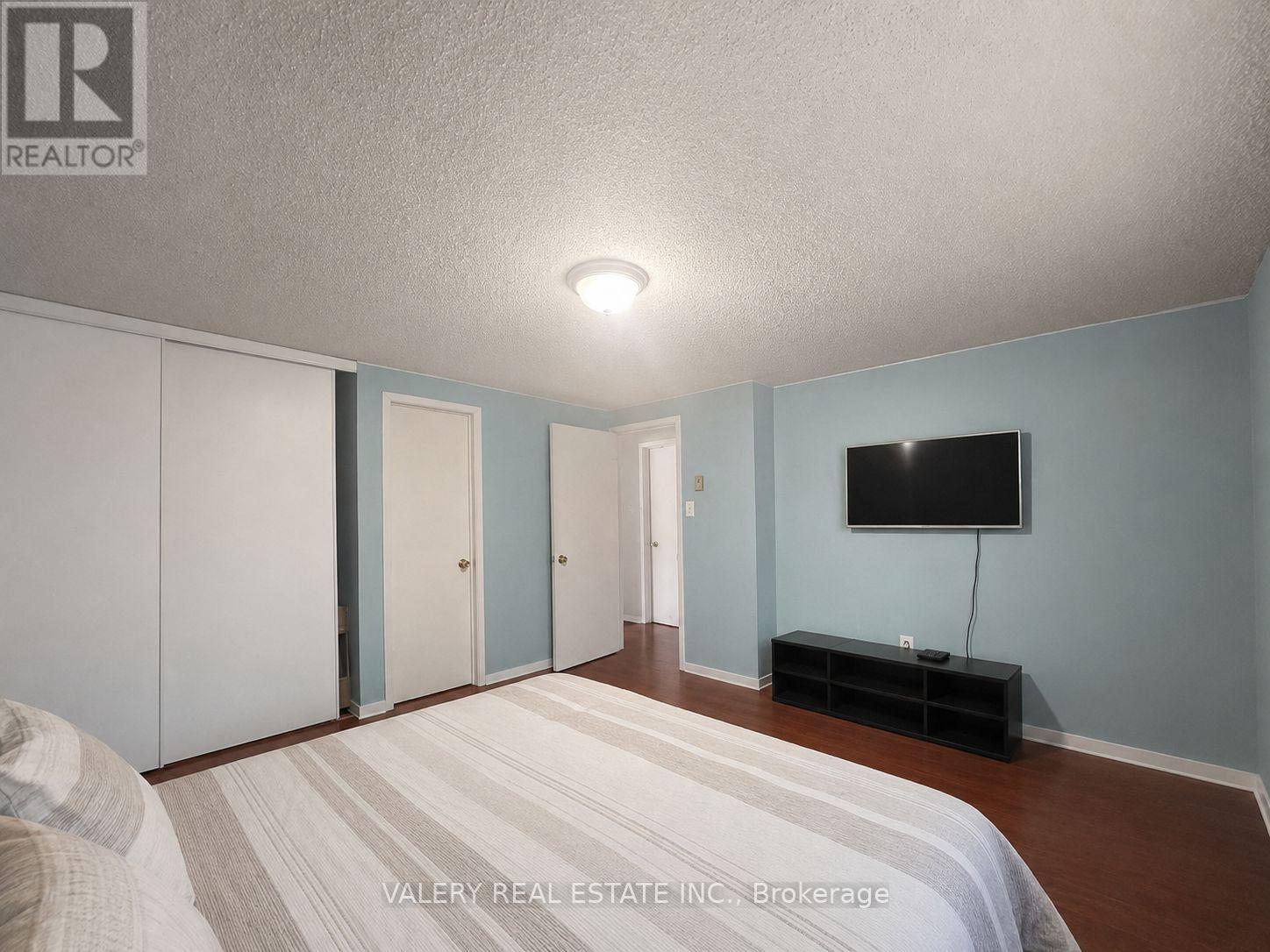 Main - 73 Hickling Trail, Barrie, Ontario  L4M 5S7 - Photo 11 - S13590498