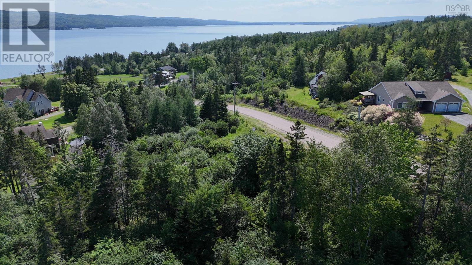 Alderwood Lane, Baddeck, Nova Scotia  B0E 1H0 - Photo 4 - 202600108