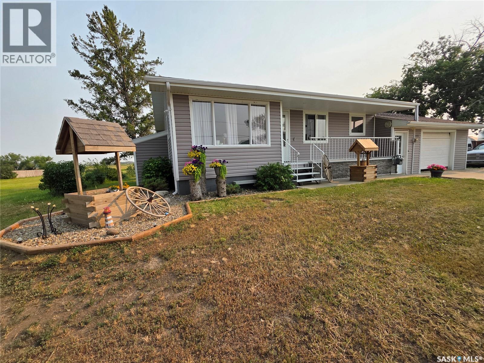 1321 Herbert Avenue, Herbert, Saskatchewan  S0H 2A0 - Photo 1 - SK043711