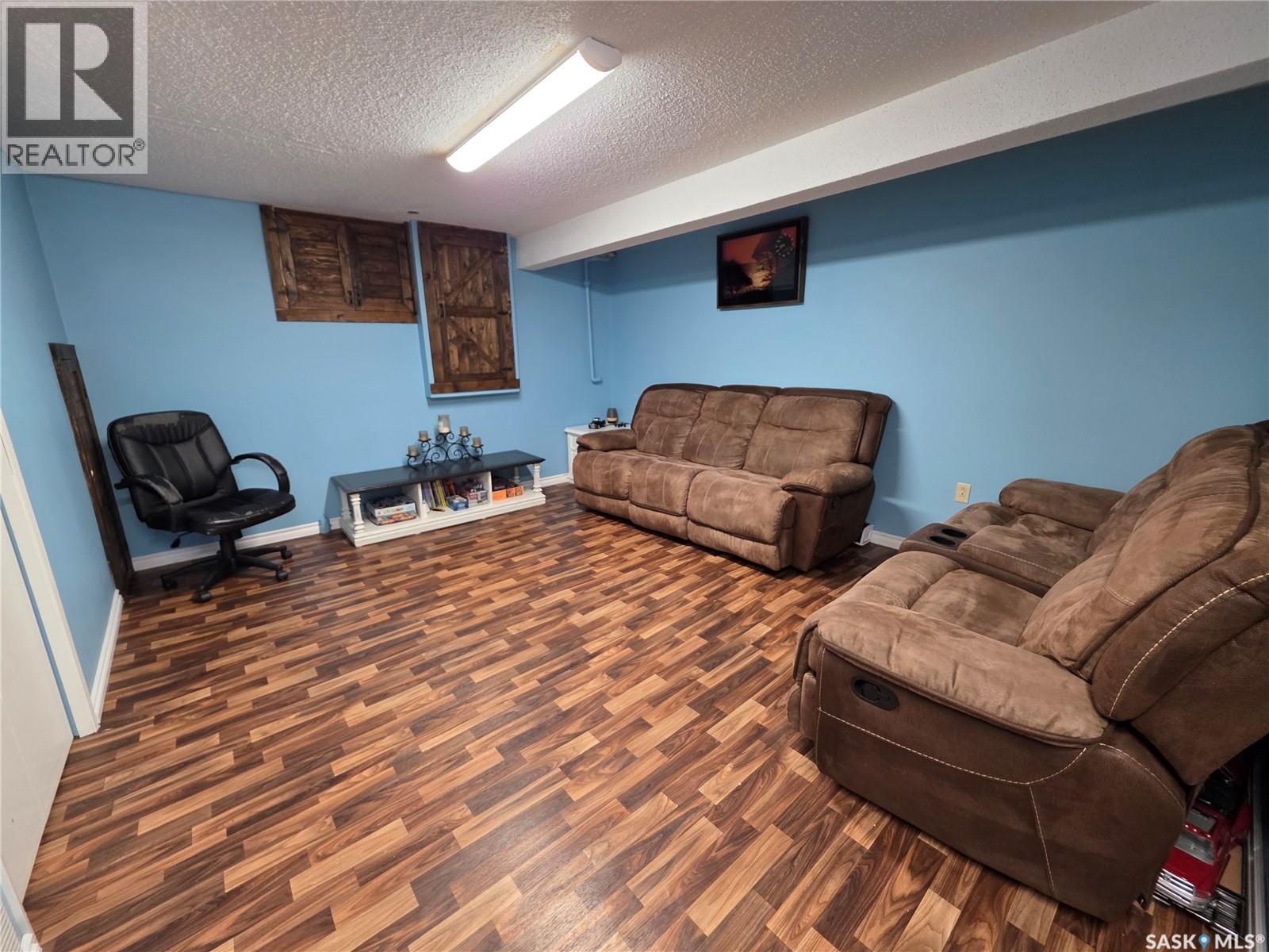 1321 Herbert Avenue, Herbert, Saskatchewan  S0H 2A0 - Photo 17 - SK043711