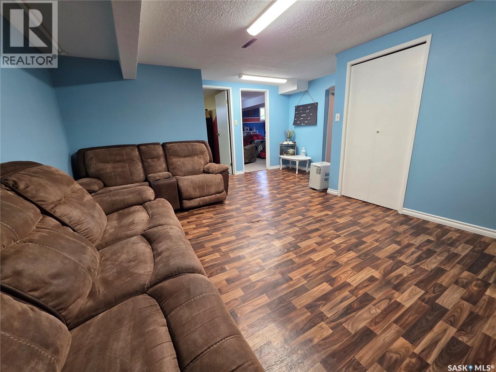 1321 Herbert Avenue, Herbert, Saskatchewan  S0H 2A0 - Photo 18 - SK043711
